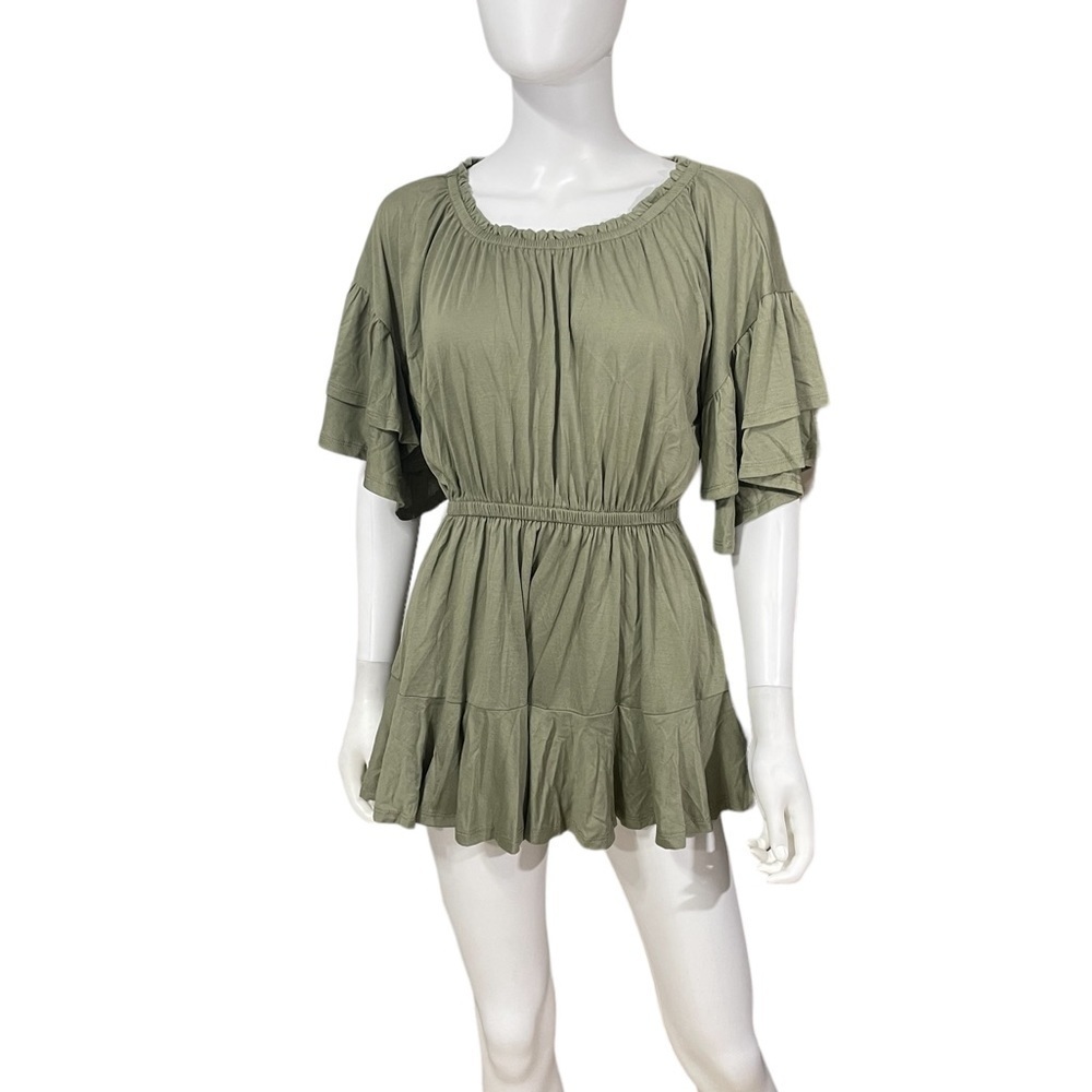 Umgee Green Romper
New - Picture 2 of 4